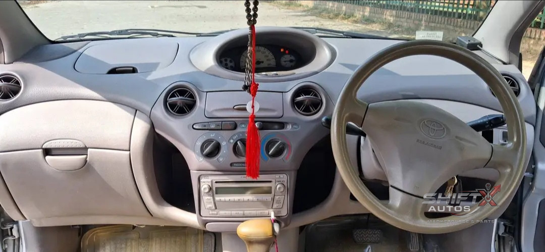Toyota Platz
