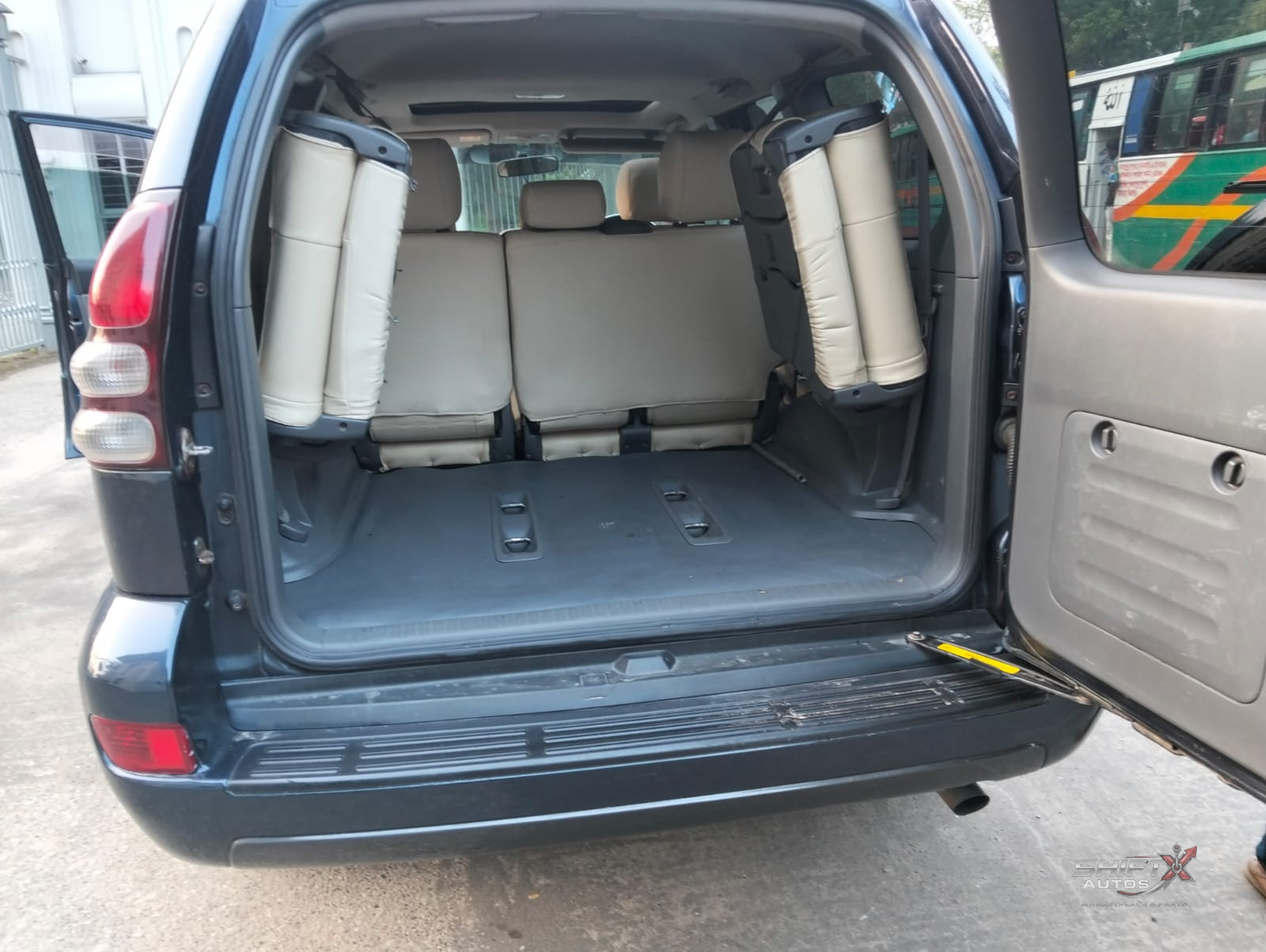 Toyota Prado 2004 model