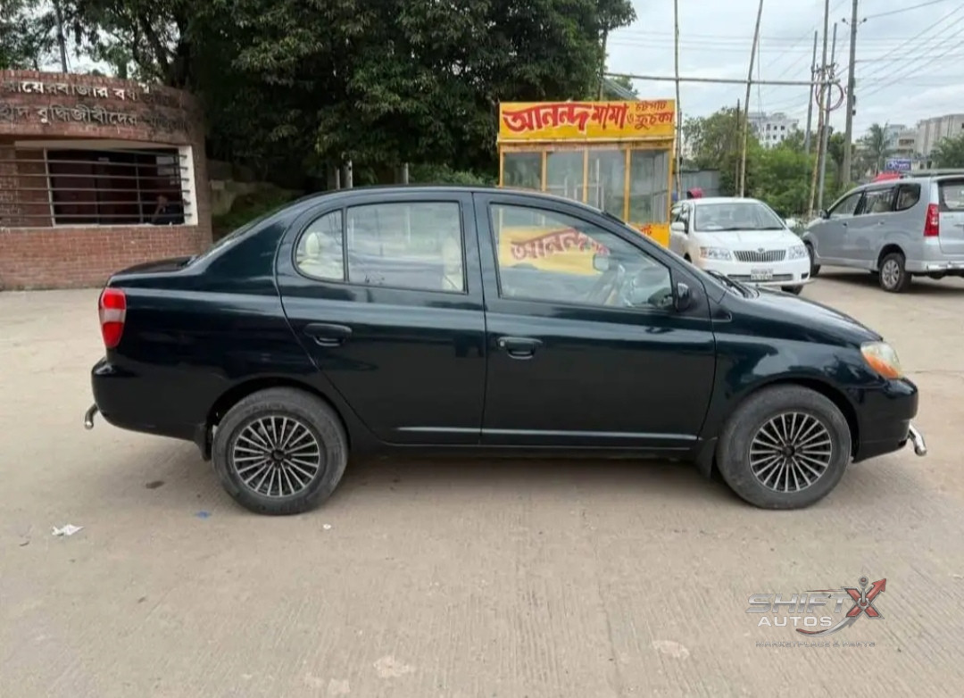 Toyota Platz 1500 Cc