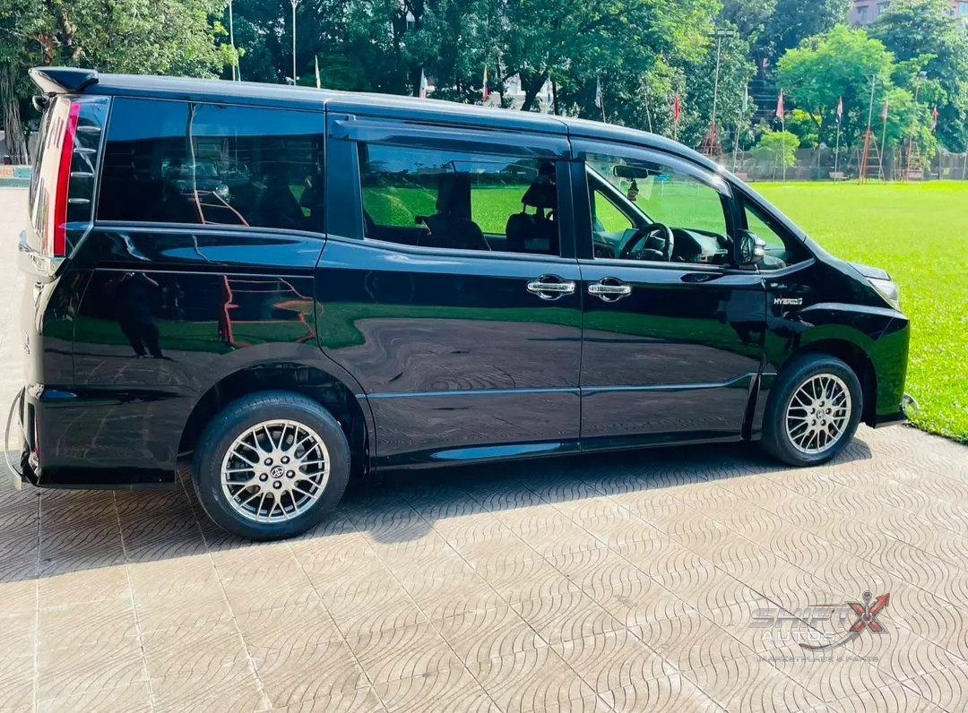 Maicrobus Toyota Noah WXB 2019 hybrid