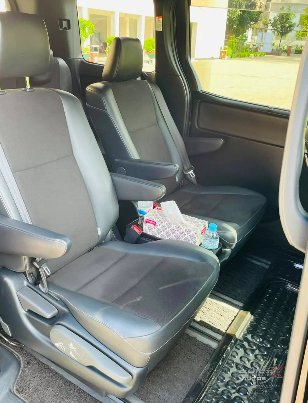 Maicrobus Toyota Noah WXB 2019 hybrid