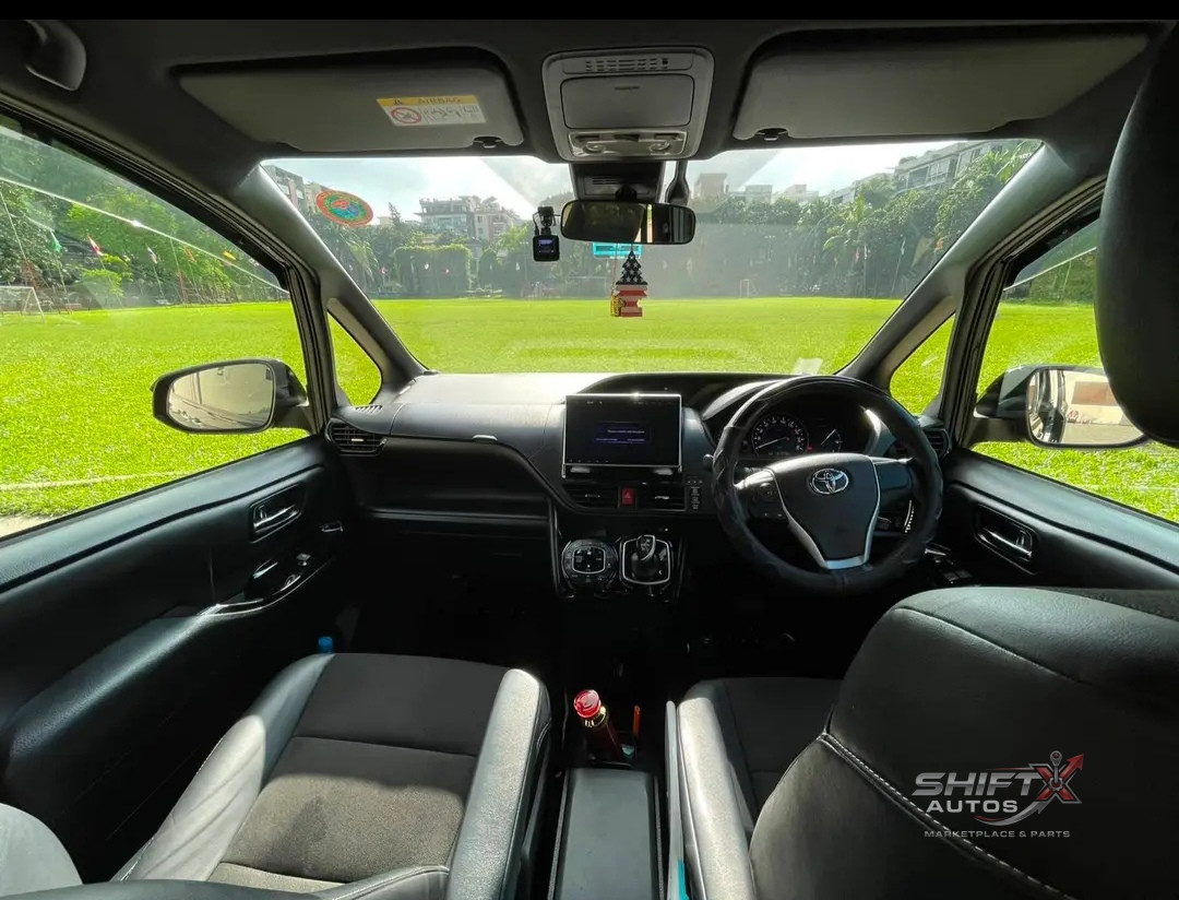 Maicrobus Toyota Noah WXB 2019 hybrid