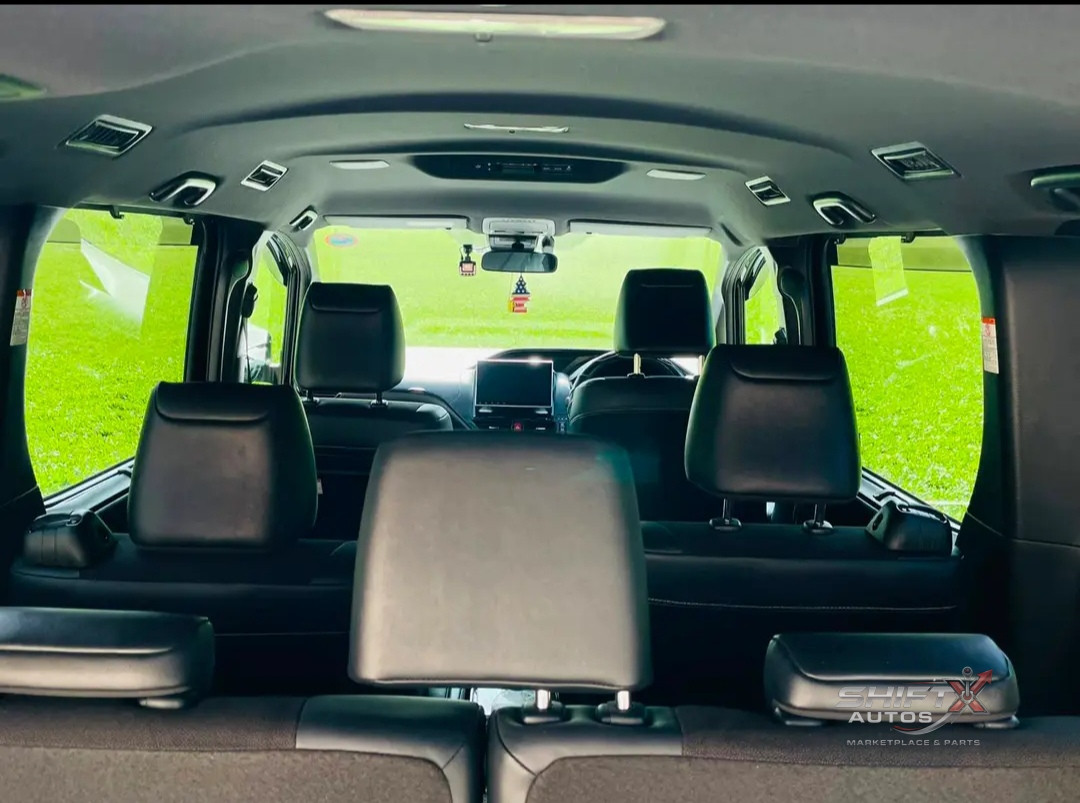 Maicrobus Toyota Noah WXB 2019 hybrid