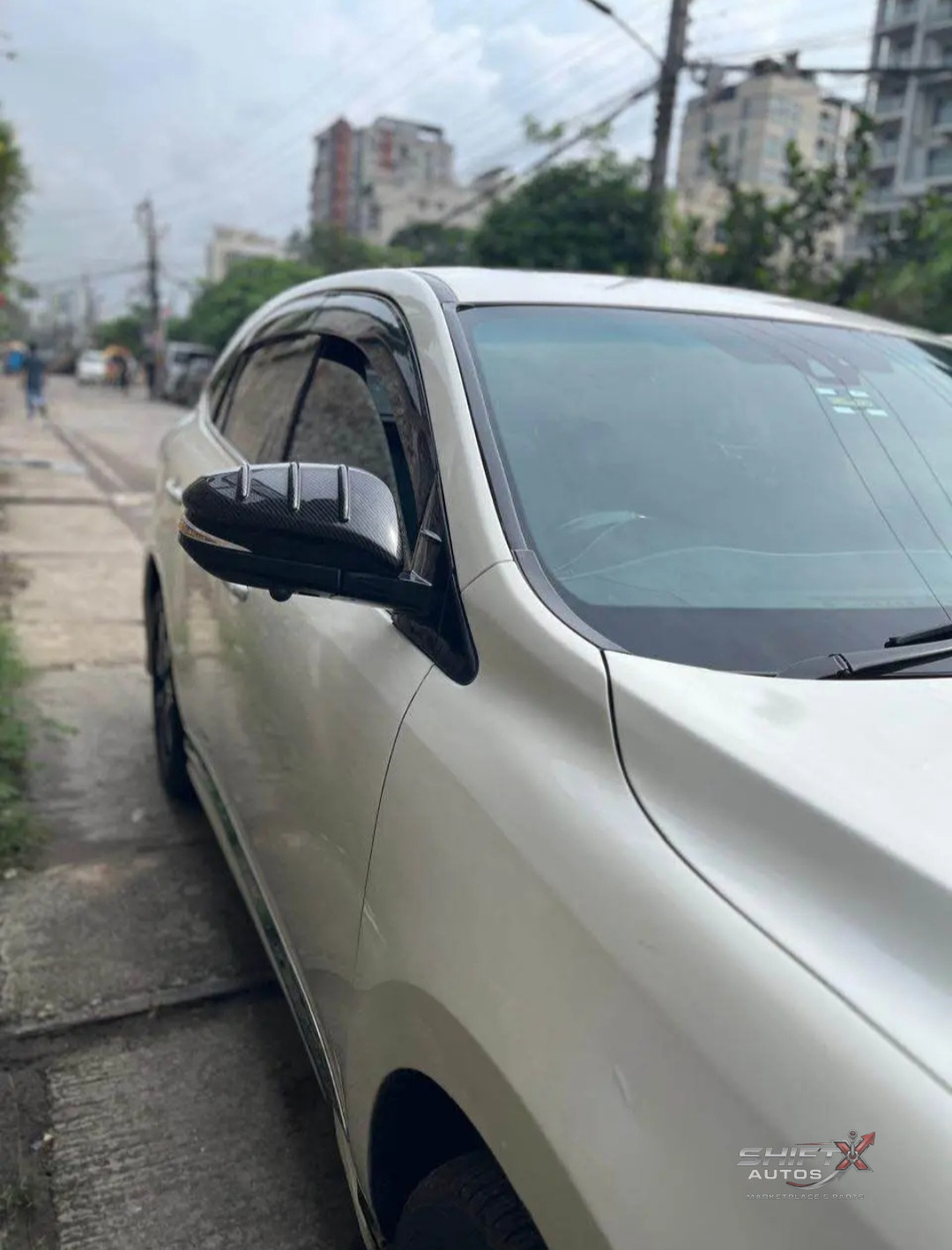 Toyota Harrier non hybrid only octane  model 2014 Reg 2017