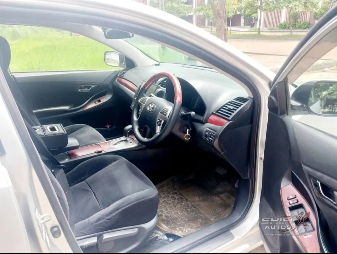 Toyota F Premio 2009