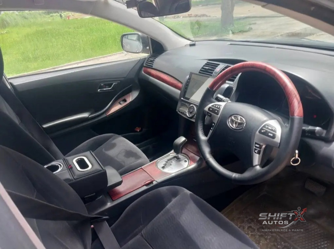 Toyota F Premio 2009
