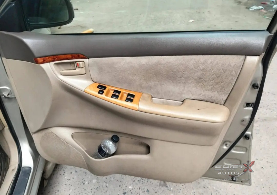 Toyota G Corolla  Model 2004