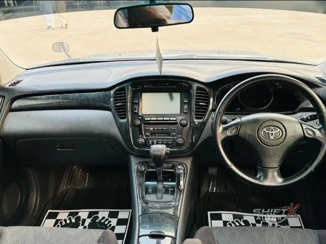 Toyota Kluger V