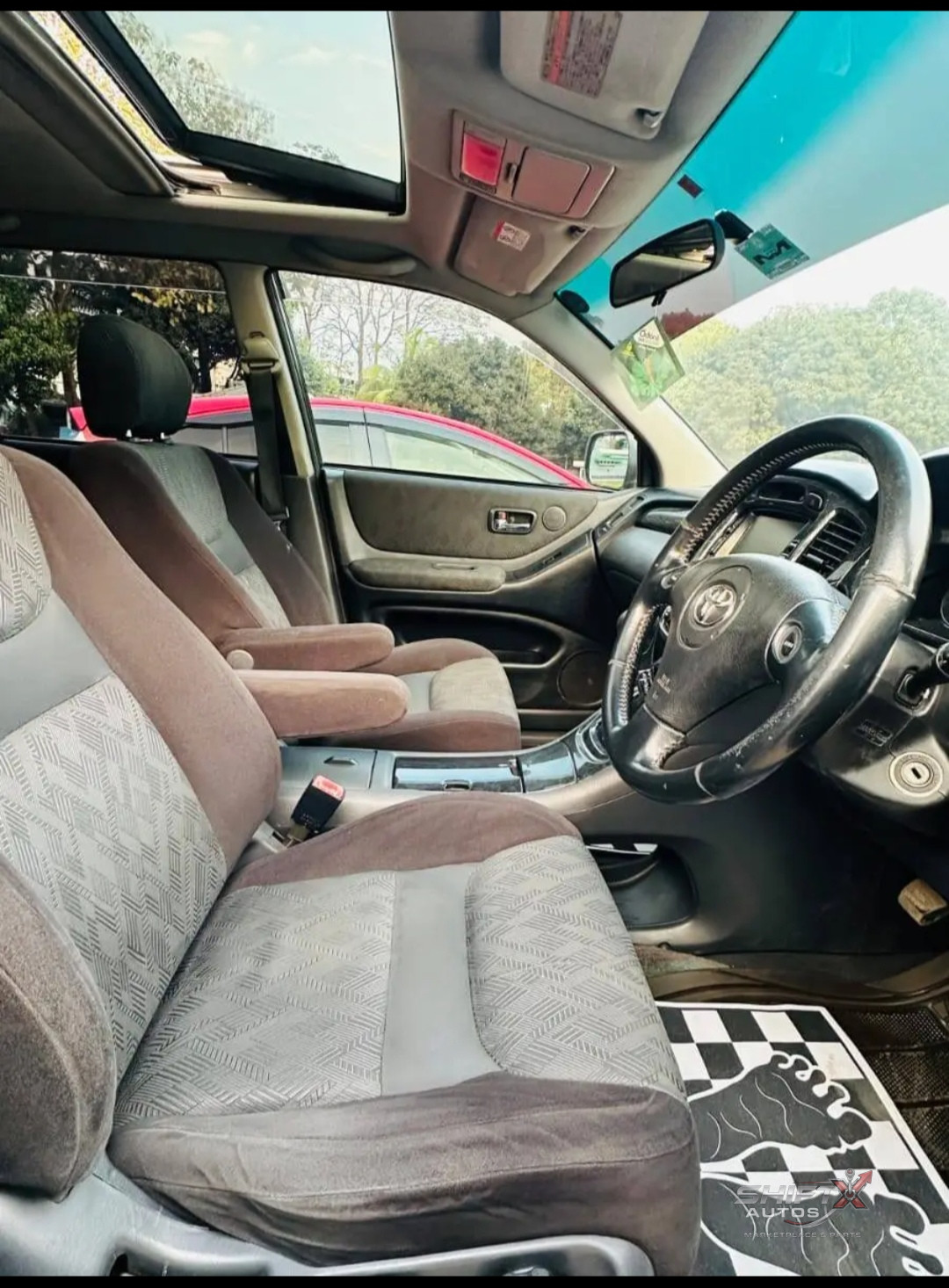 Toyota Kluger V