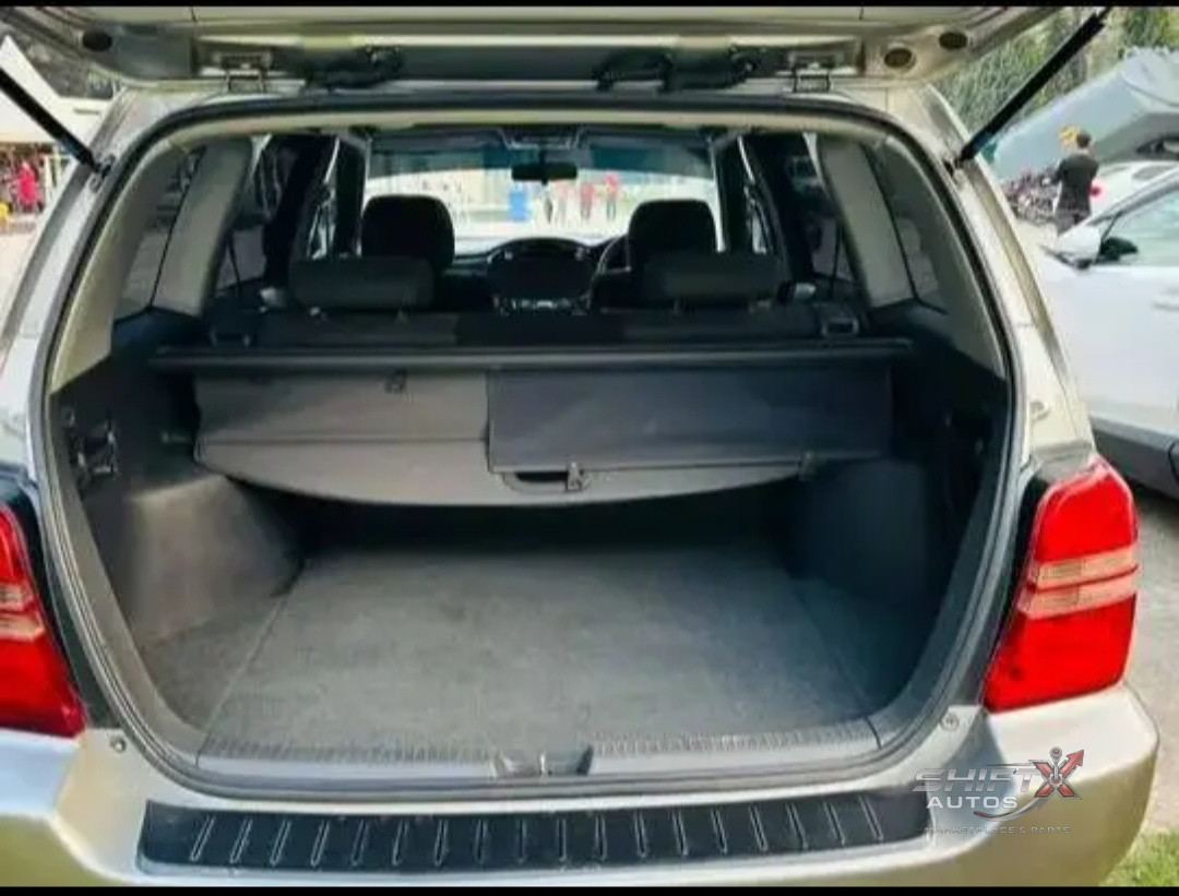 Toyota Kluger V