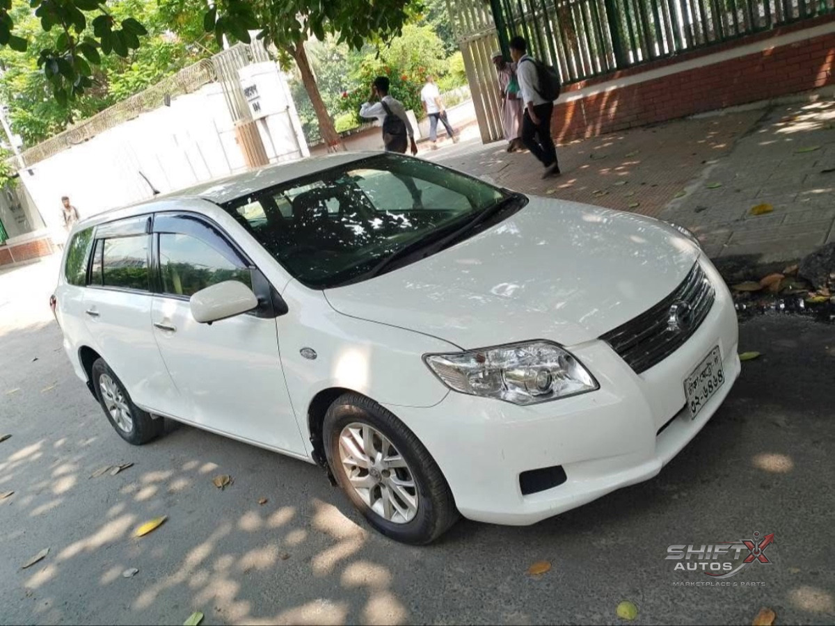 Toyota Axio Fielder 2012