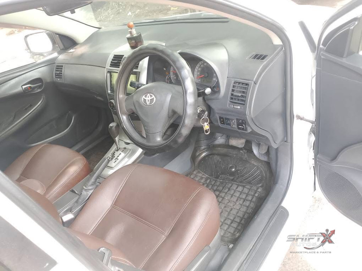 Toyota Axio Fielder 2012