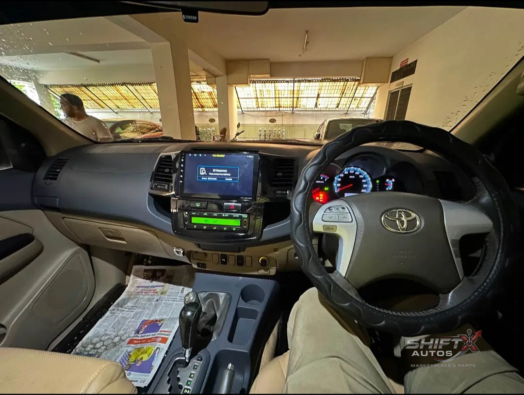 Toyota Fortuner V 2011