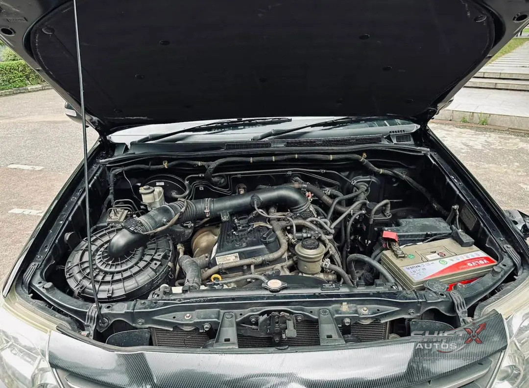 Toyota Fortuner V 2011