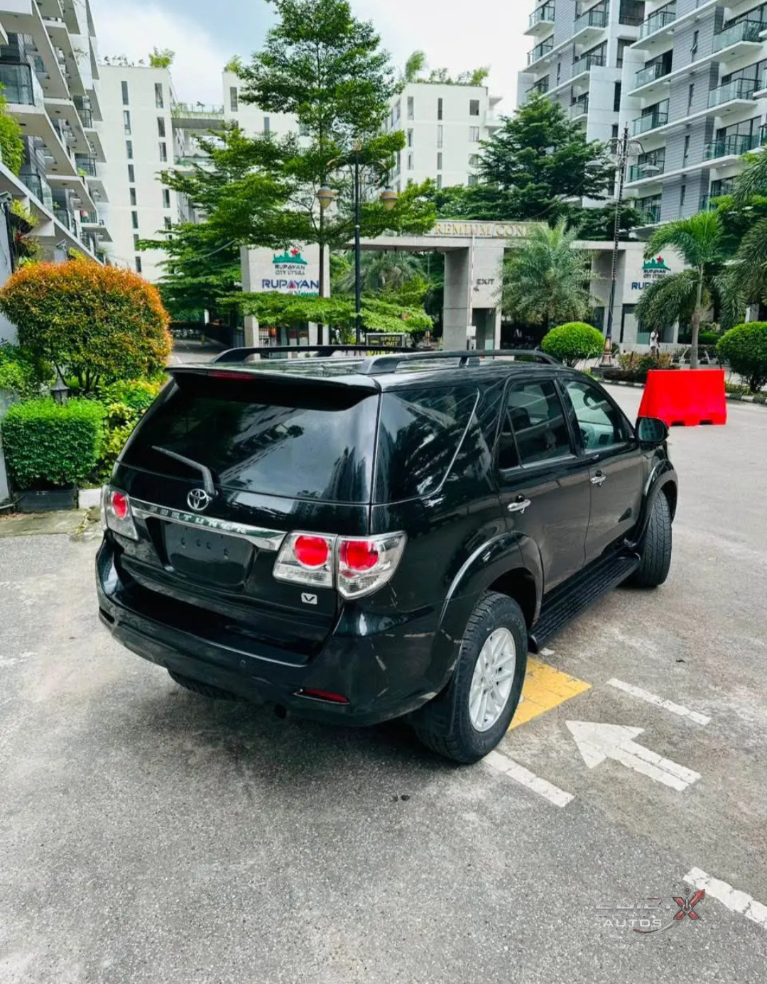 Toyota Fortuner V 2011