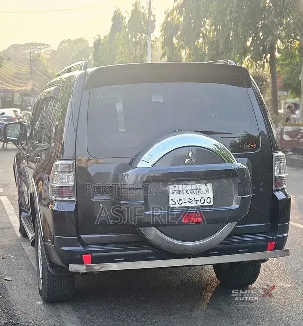 Mitusbishi pajero 2006 Black